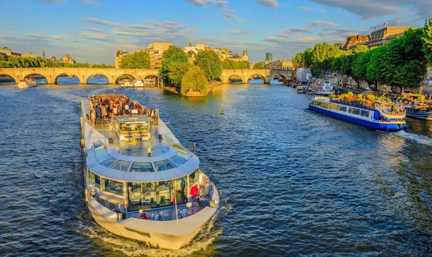 Naviguer avec Élégance : Quatre Croisières Recommandées pour Explorer Versailles, France